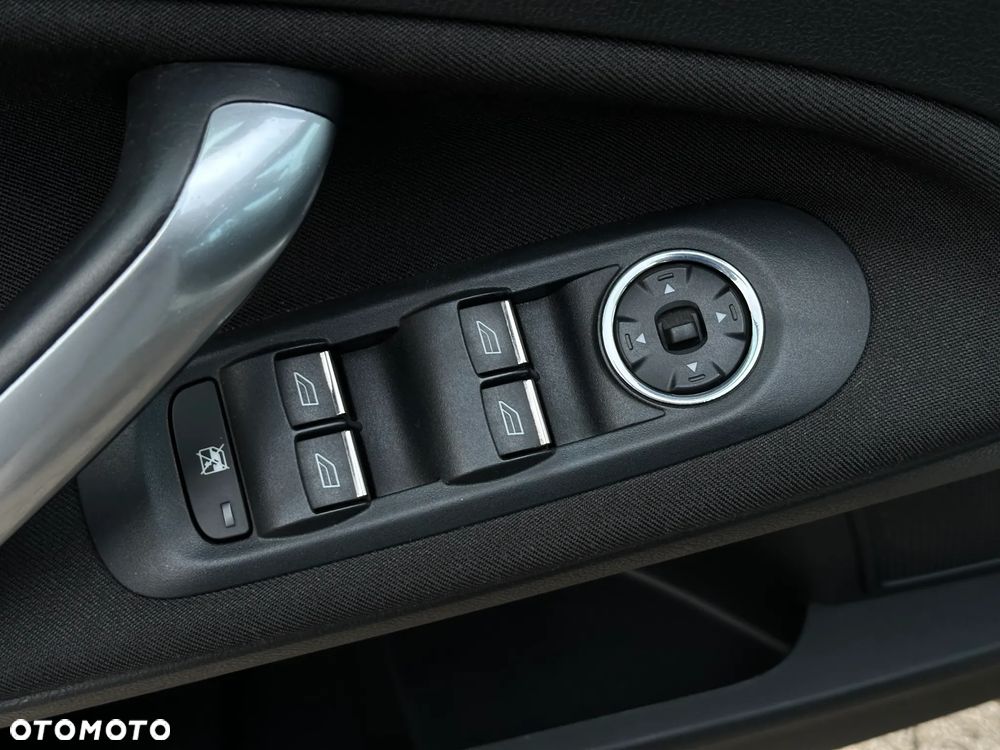 Ford Mondeo 1.8 TDCi Titanium - 16