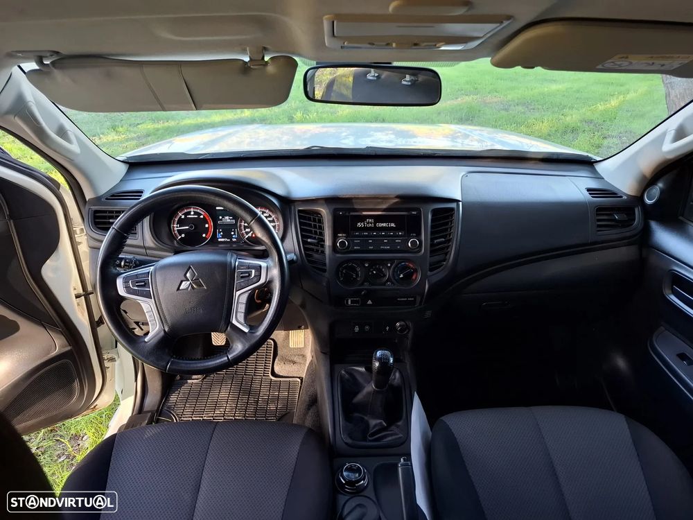 Mitsubishi L200 2.3 DI-D CD Invite 4WD - 25