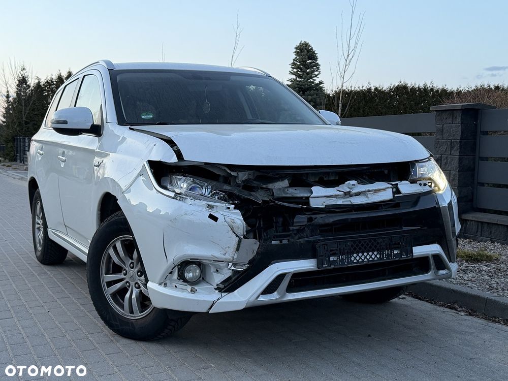 Mitsubishi Outlander Intense + - 6