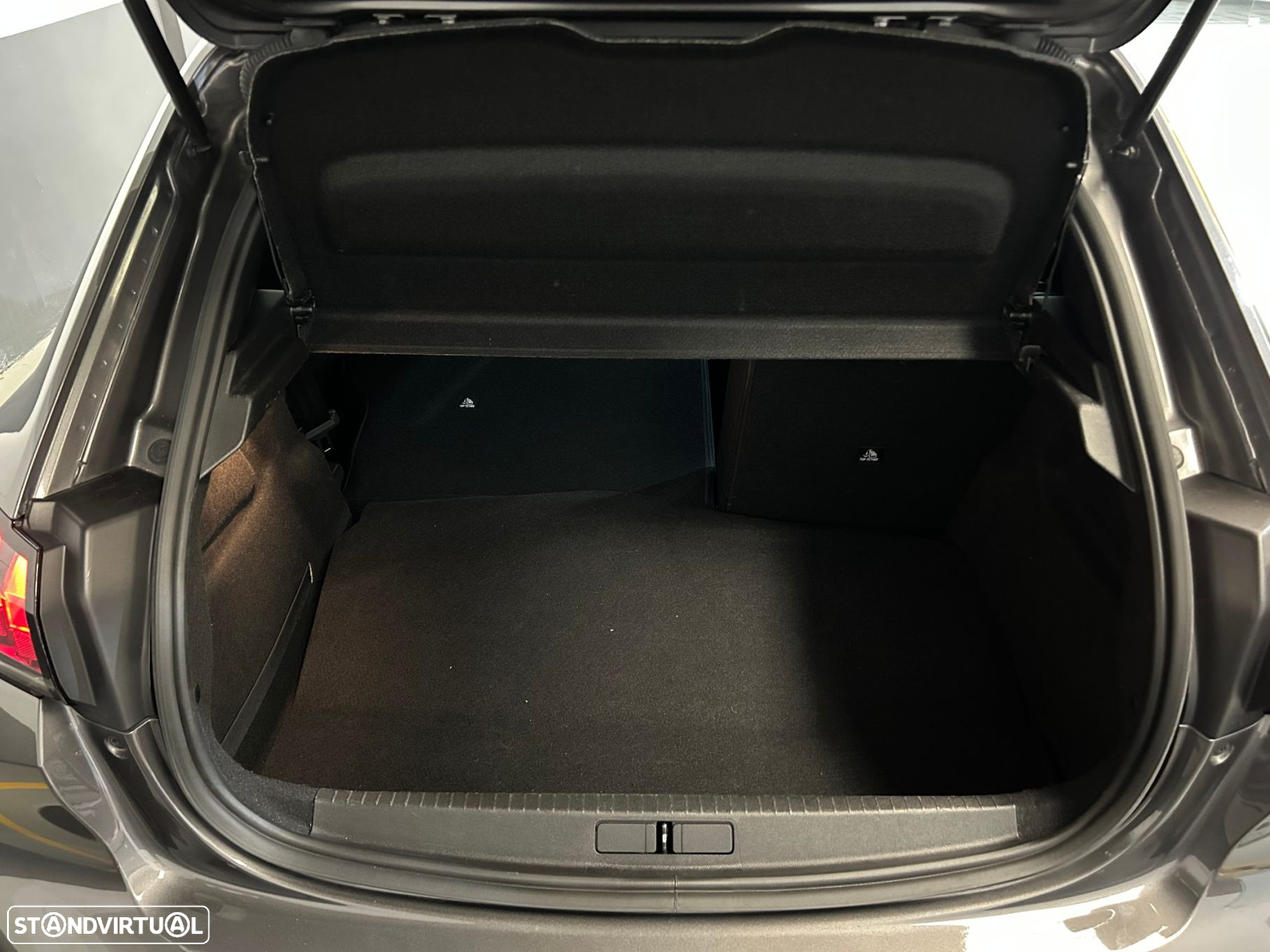 Peugeot 208 1.2 PureTech Active Pack - 16