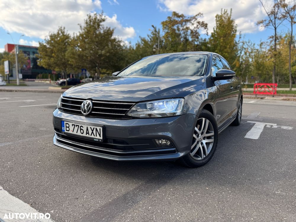 Volkswagen Jetta - 1