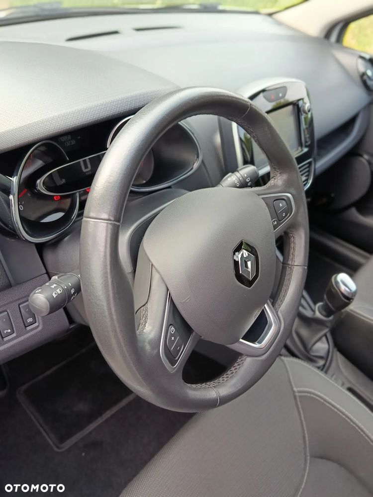 Renault Clio - 11