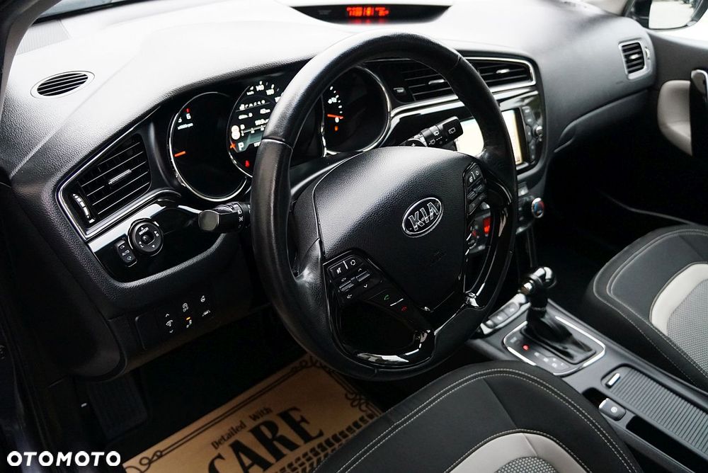 Kia Ceed 1.6 CRDi 136 DCT ISG Platinum Edition - 10