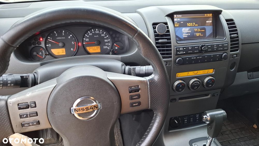 Nissan Navara 2.5 D LE Limited - 8