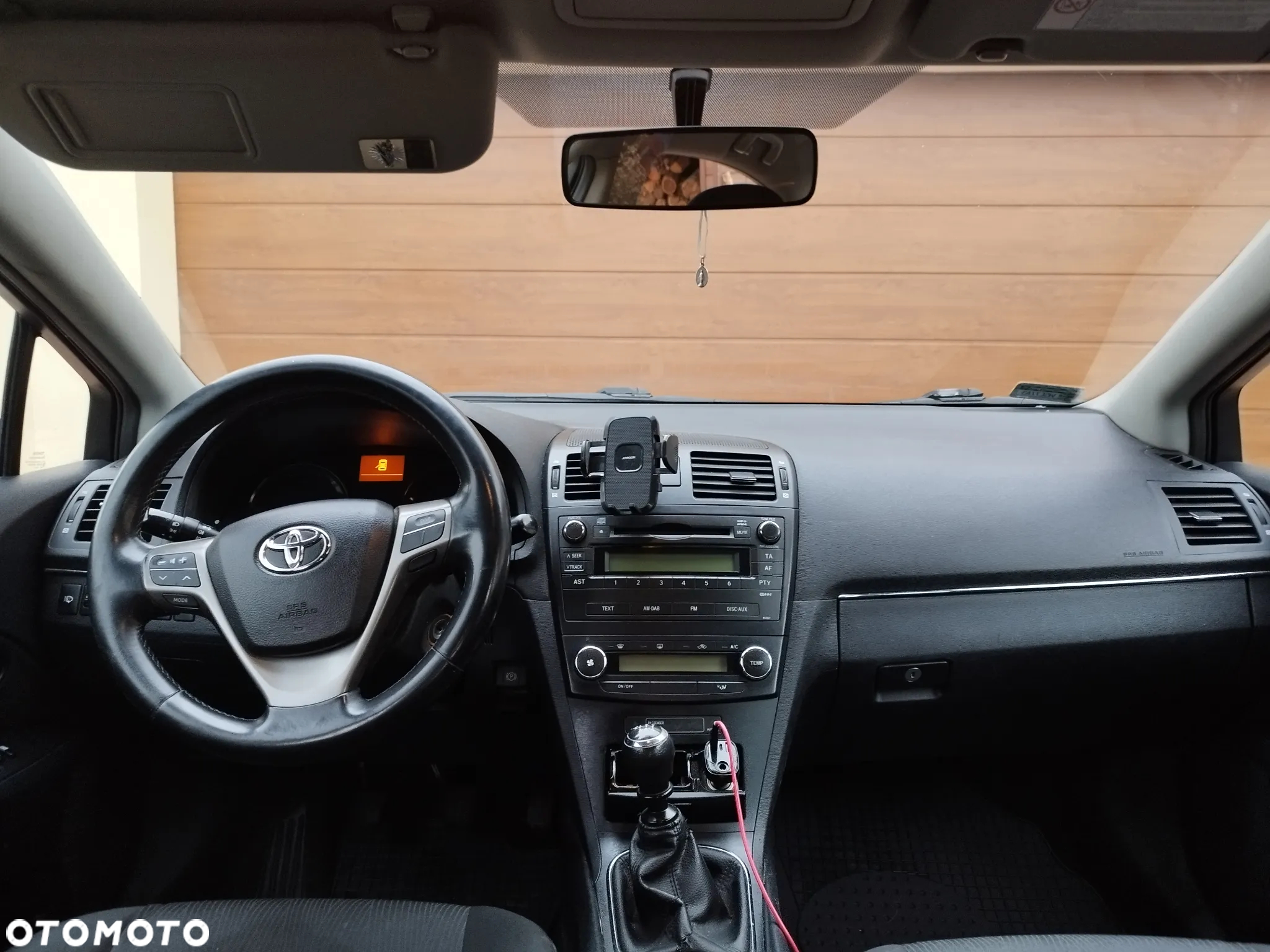 Toyota Avensis - 10