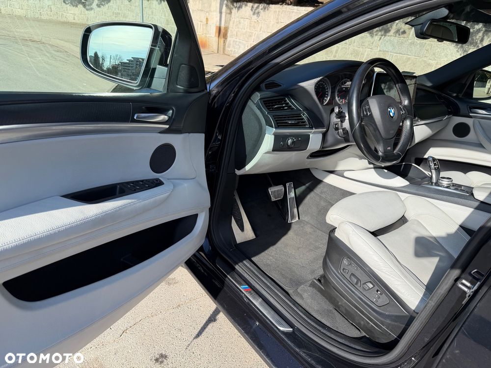 BMW X6M - 14