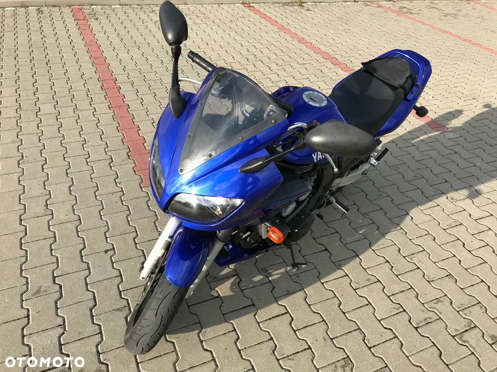 Yamaha FZS - 12