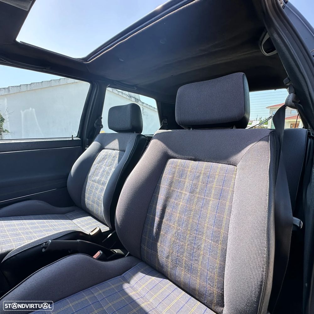 VW Golf 1.8 GTI 16V - 21