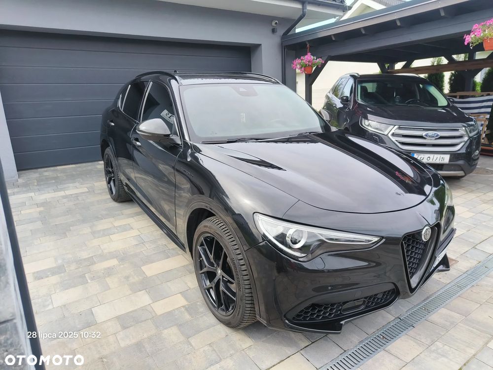 Alfa Romeo Stelvio 2.0 Turbo 16V AT8-Q4 Estrema - 2
