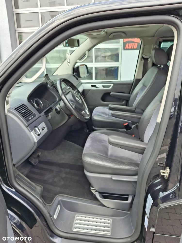 Volkswagen Multivan - 8