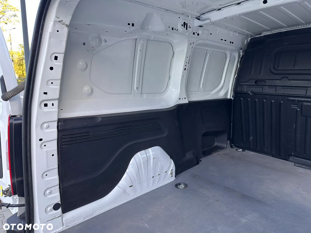 Toyota Proace City - 17