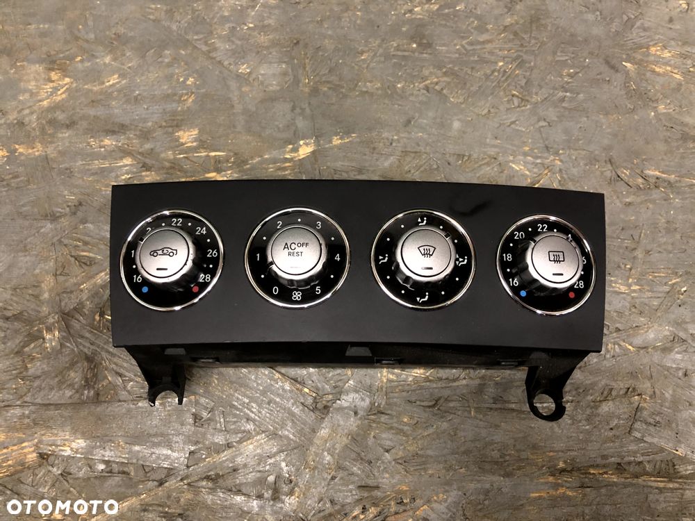 MERCEDES BENZ SLK R171 PANEL STEROWANIA KLIMATYZACJĄ NAWIEWAMI A1718300485