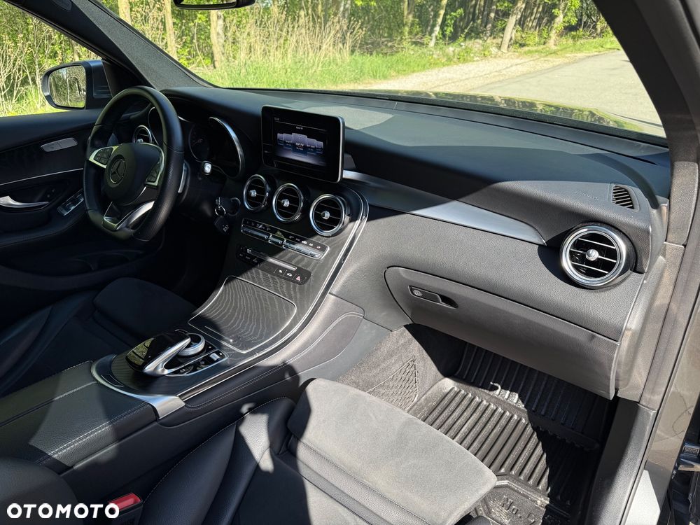 Mercedes-Benz GLC 220 d 4Matic 9G-TRONIC AMG Line - 18