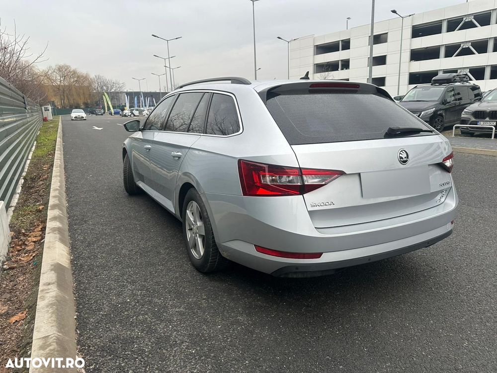 Skoda Superb 2.0 TDI 4X4 Style - 7