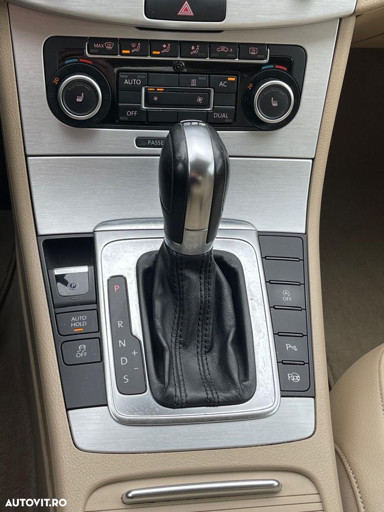 Volkswagen Passat 2.0 TDI Blue TDI DSG Comfortline - 10