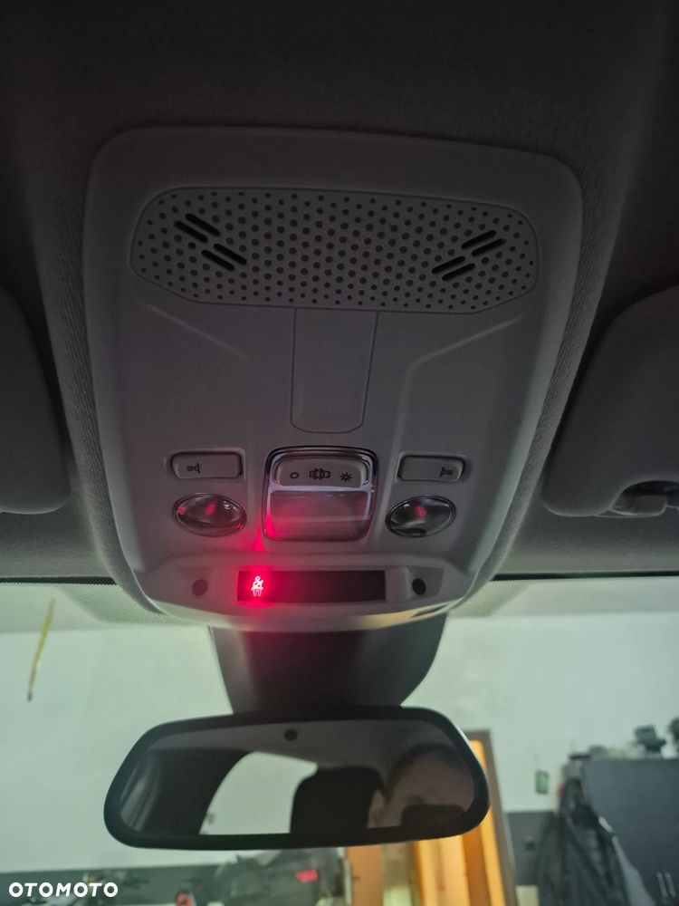 Opel Corsa 1.2 Edition S&S - 24