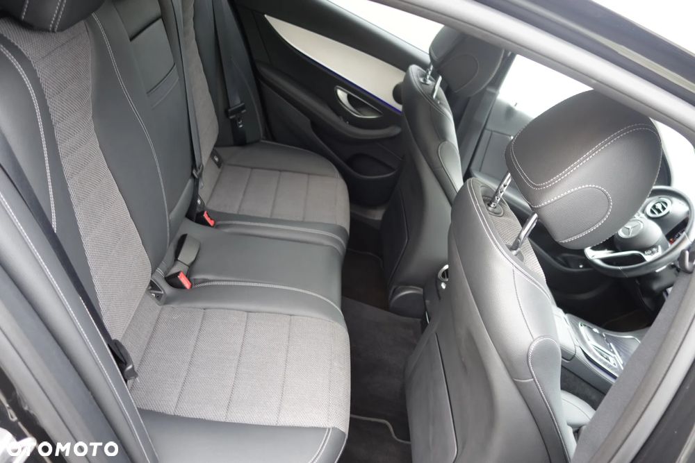 Mercedes-Benz Klasa E 220 d 4-Matic Avantgarde - 11