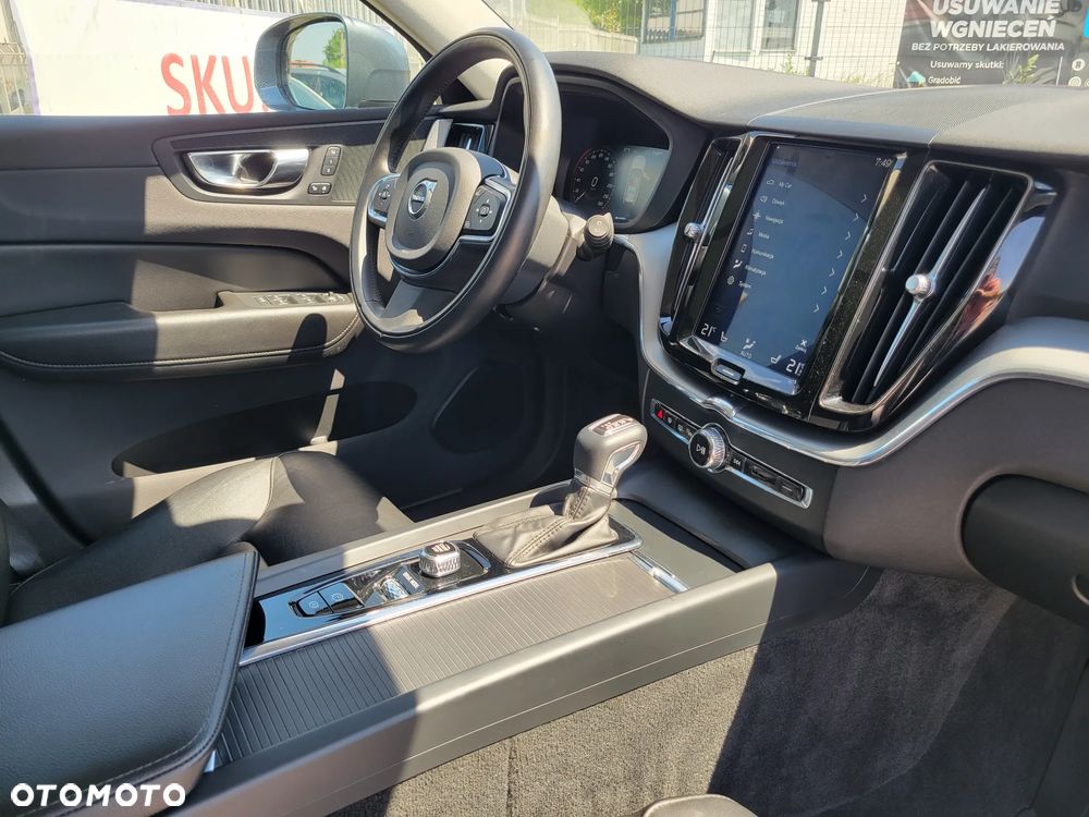Volvo XC 60 T6 AWD R-Design - 16