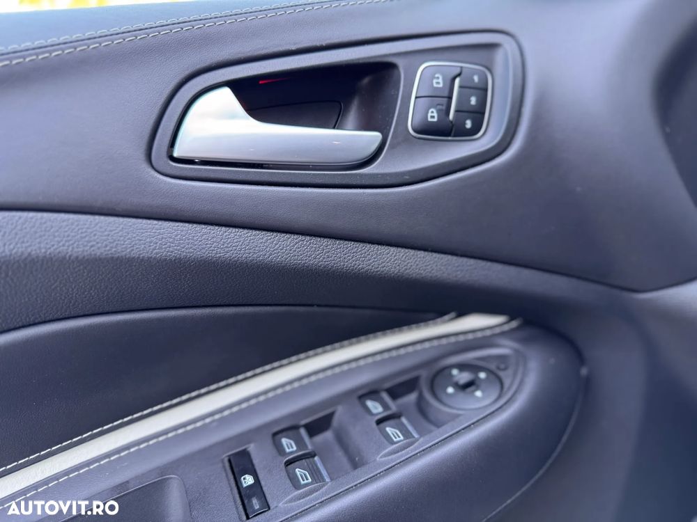 Ford Kuga 2.0 TDCi 4x4 Aut. Vignale - 18