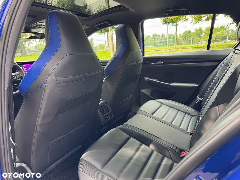 Volkswagen Golf - 18