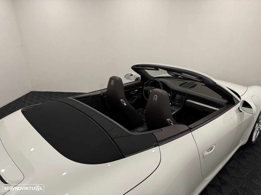 Porsche 911 (991) Carrera 2 - 31