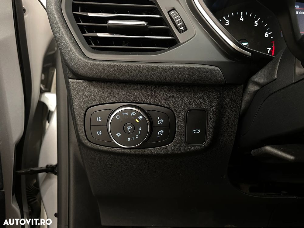 Ford Focus 1.0 EcoBoost Connected - 26