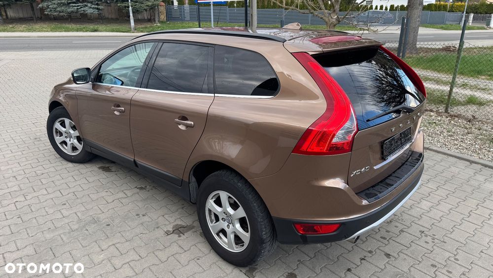 Volvo XC 60 2.4D AWD Momentum - 7