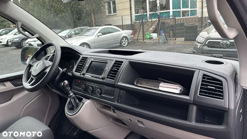 Volkswagen Transporter T6 - 24