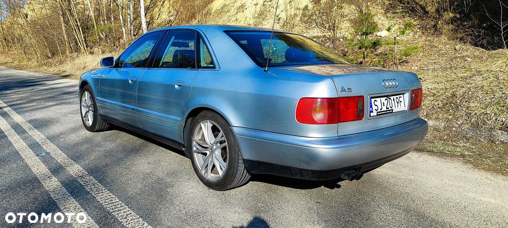 Audi A8 - 8