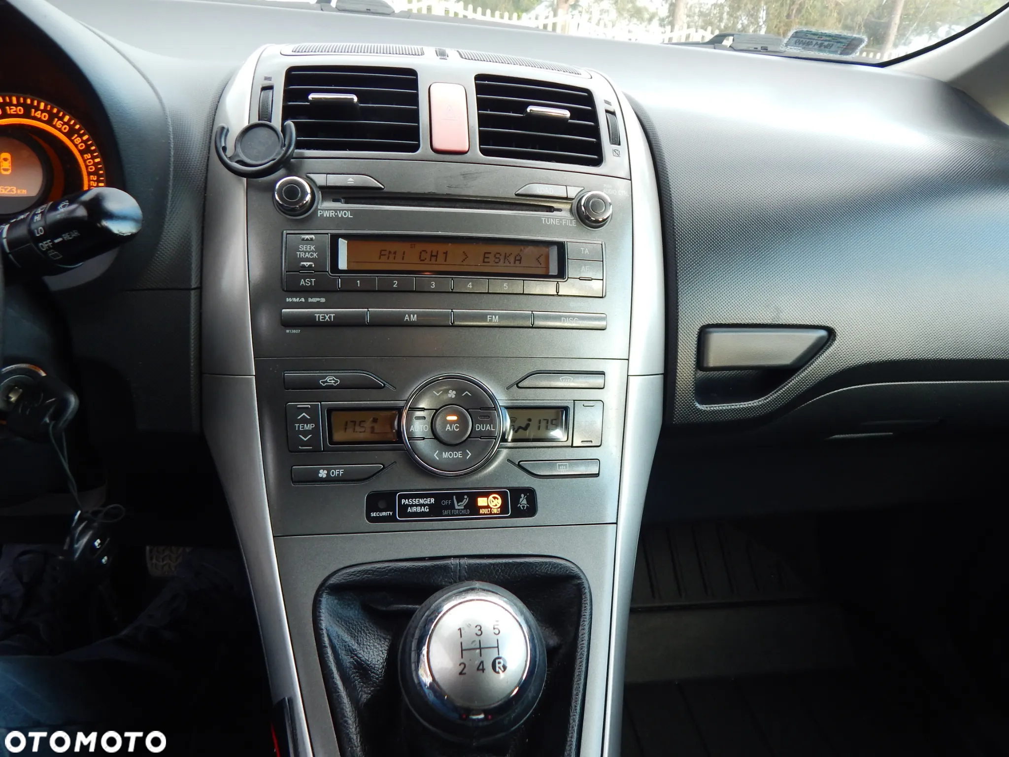 Toyota Auris 1.6 VVT-i Sol - 6