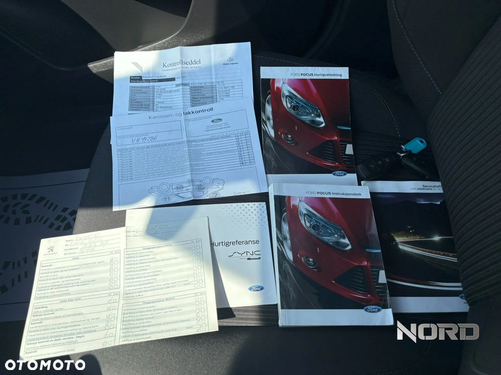 Ford Focus 1.0 EcoBoost Titanium - 25