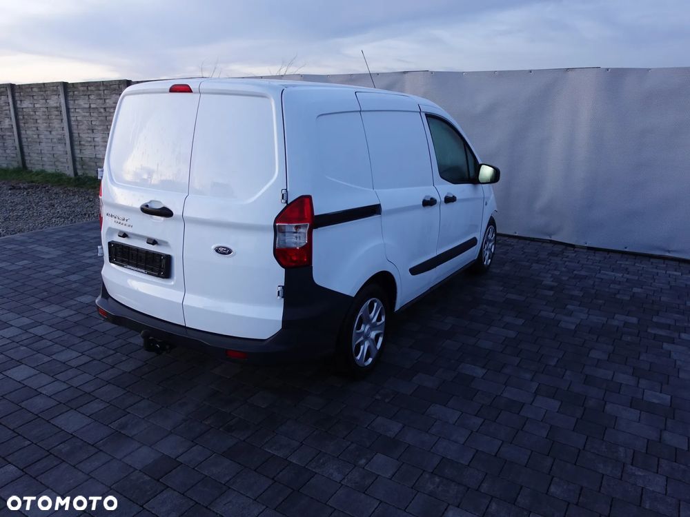 Ford TRANSIT COURIER - 2