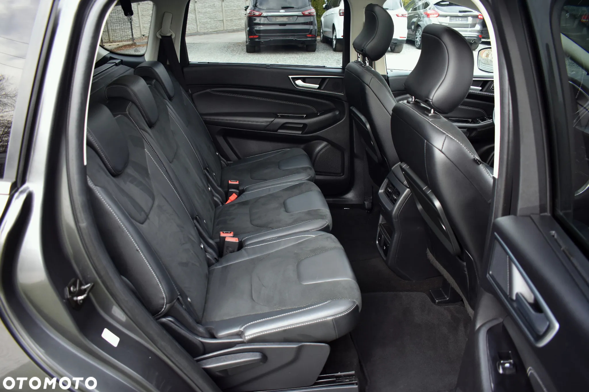 Ford S-Max 2.0 TDCi Titanium PowerShift - 36