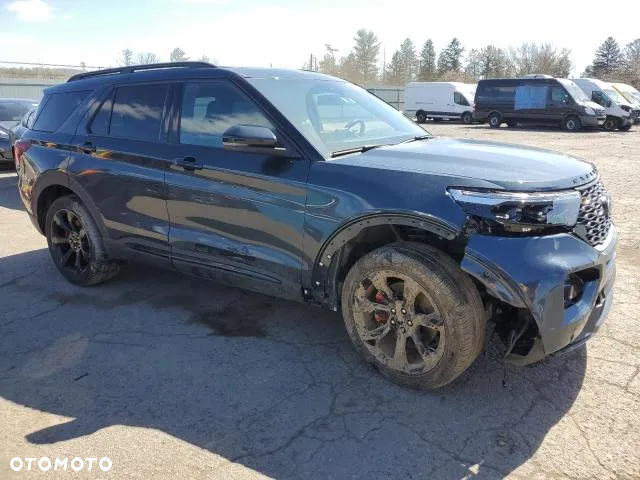 Ford Explorer - 36