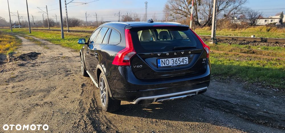 Volvo V60 T5 Drive-E Dynamic Edition (Momentum) - 27