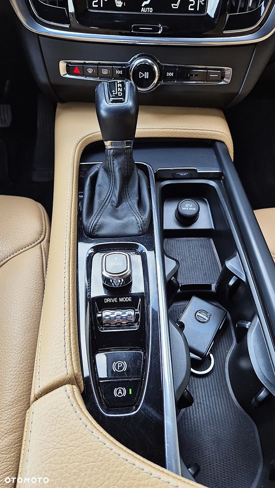 Volvo V90 D4 AWD Momentum - 12