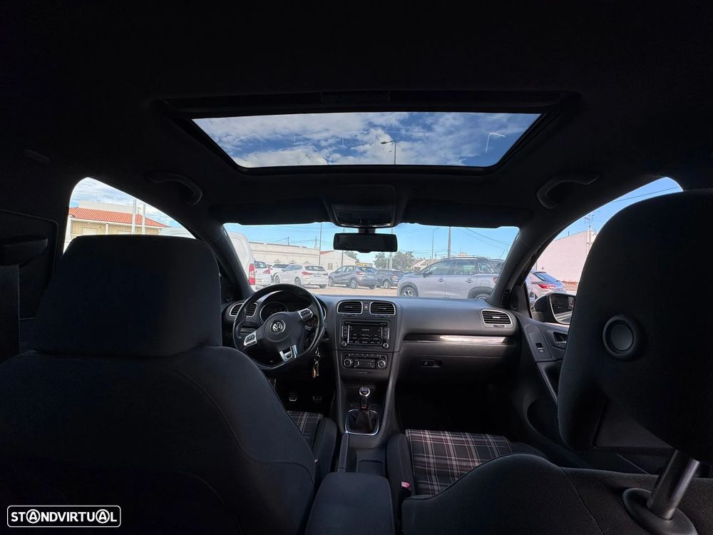 VW Golf 2.0 GTI - 5