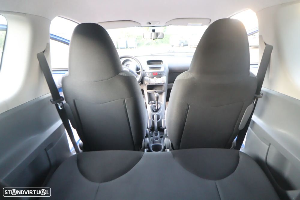 Toyota Aygo CoolBlue - 24