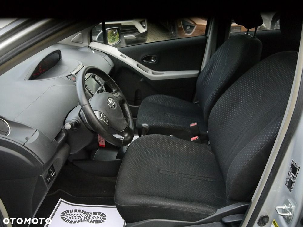 Toyota Yaris 1.33 Sol MM - 32