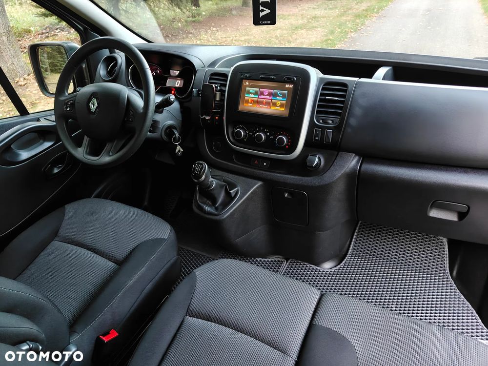 Renault Trafic - 12