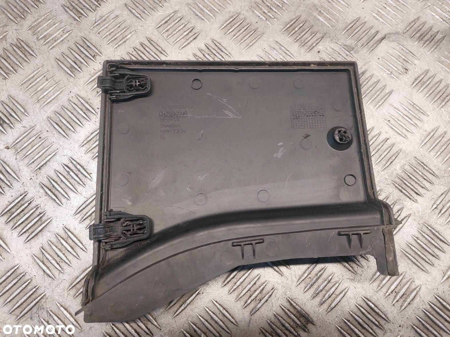 OSŁONA OBUDOWA POKRYWA AKUMULATORA VOLVO XC60 I 31299228 - 4