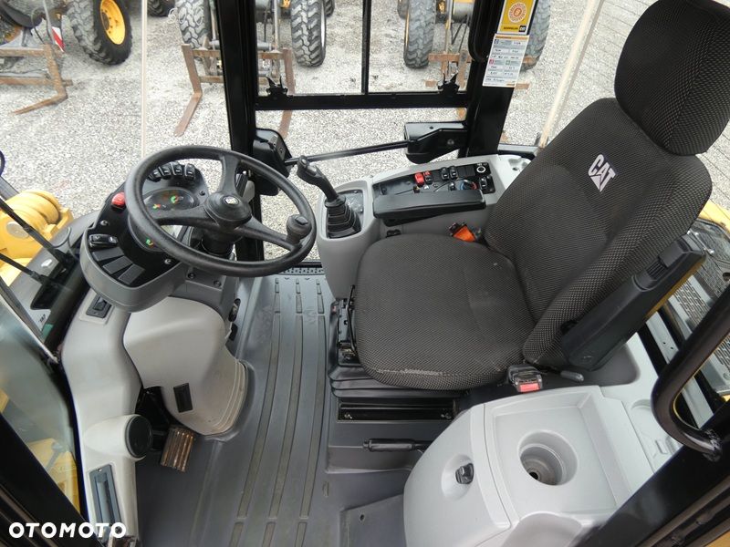 Caterpillar CAT 907M Z Niemiec / 2021r / Pełny Serwis / - 8