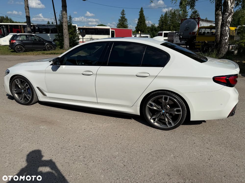 BMW Seria 5 M550i xDrive - 15