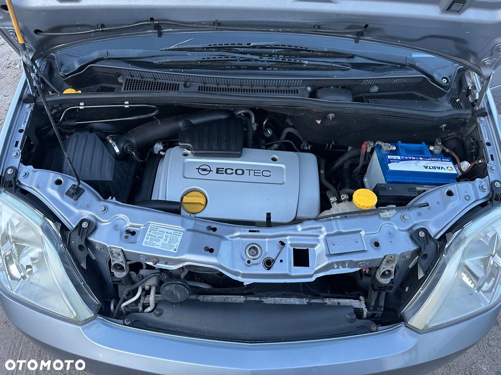 Opel Meriva 1.6 16V (Essentia) - 19