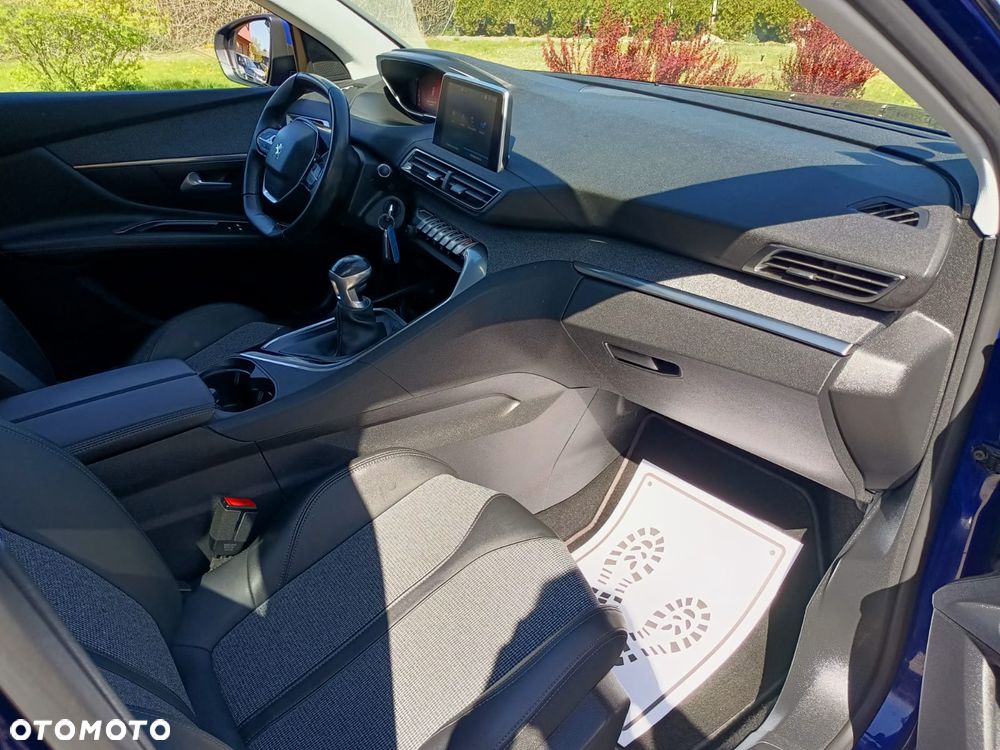 Peugeot 3008 1.2 PureTech Allure - 20