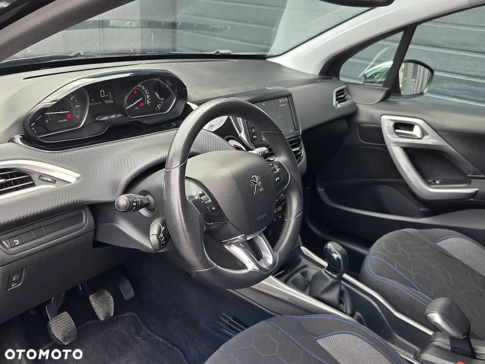 Peugeot 2008 1.2 Pure Tech Active S&S - 14