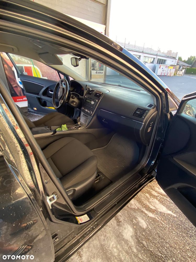 Toyota Avensis 2.2 D-4D Sol - 13