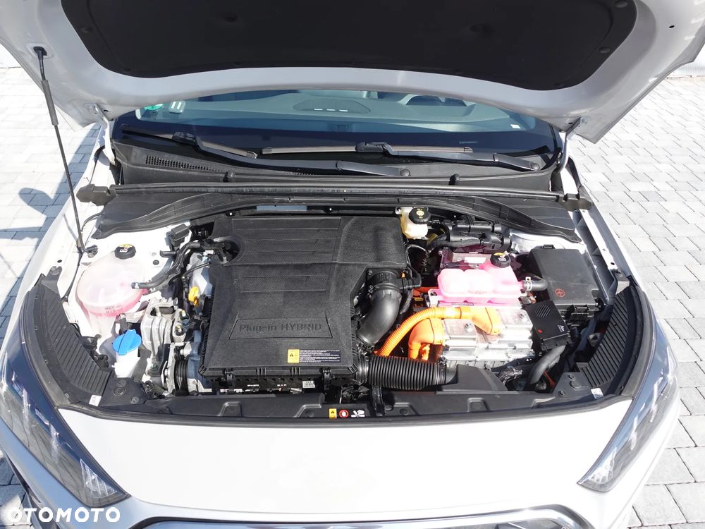 Hyundai IONIQ plug-in hybrid Premium - 8