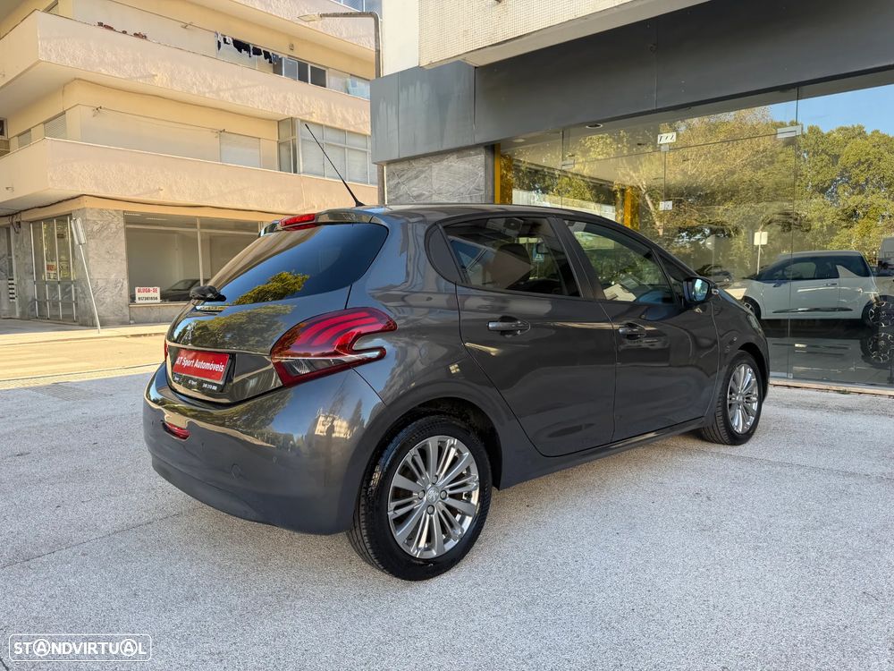 Peugeot 208 1.2 PureTech Style - 10