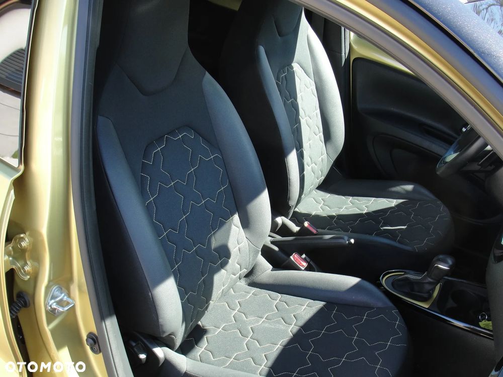 Toyota Aygo X x-shift x-clusive Style Selection - 9